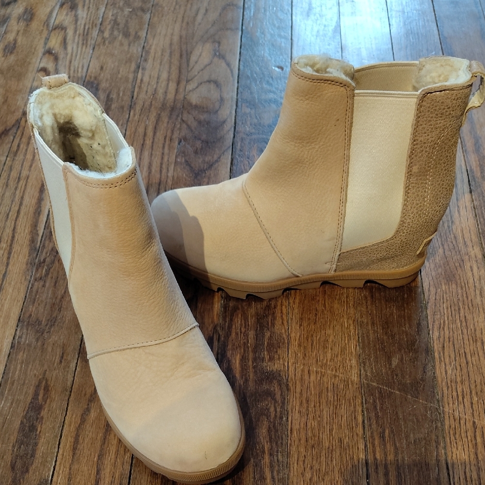 Sorel Women's Cream Winter Boots